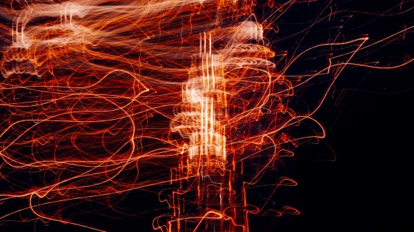 Long Exposure Glow Black Wallpaper