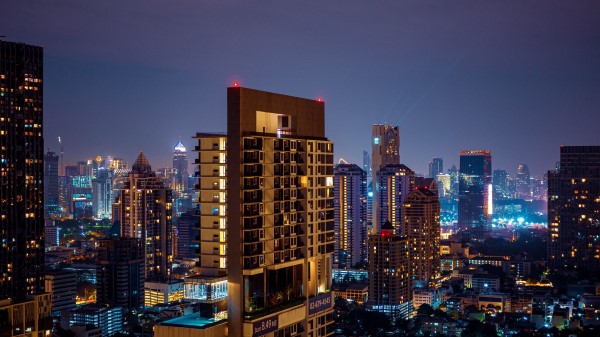 Night City Lights Glow Wallpaper