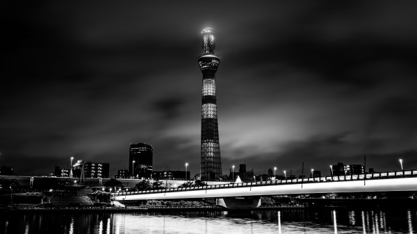 Tower Building Bw Wallpaper