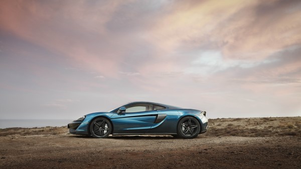 Mclaren 570gt Side View Car wallpaper