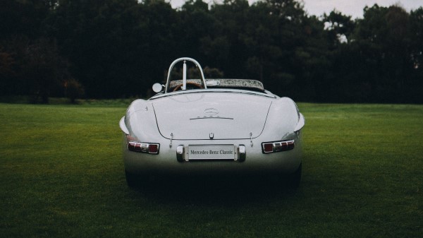 Mercedes Retro Vintage wallpaper