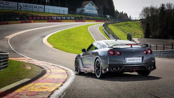 Nissan Gt R Rear View wallpaper