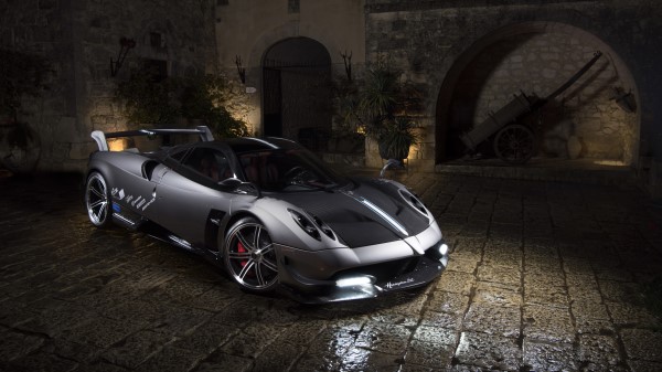 Pagani Huayra Side View Wallpaper wallpaper