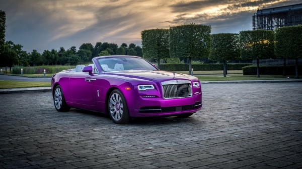 Rolls Royce Dawn In Fuxia wallpaper