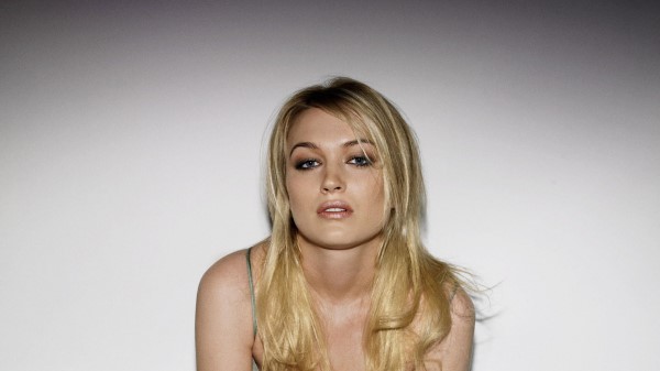 Sensual Sophia Myles Wallpaper