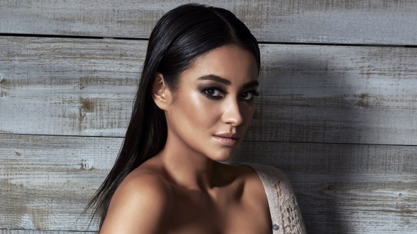 Shay Mitchell Sexy Wallpaper