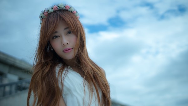 Superb Xiao Xi With A Floral Crown Wallpaper