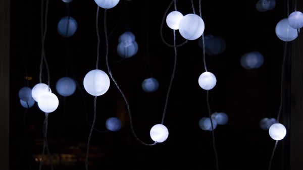 Garland Light Bulbs Glow Wallpaper