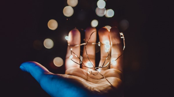 Hand Glare Light Wallpaper