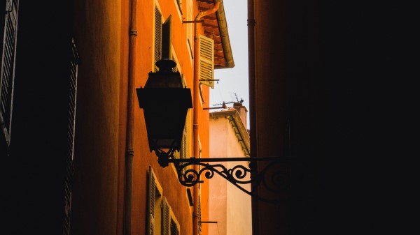 House Building Lantern Wallpaper