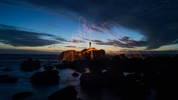 Rock Silhouette Light Art Wallpaper