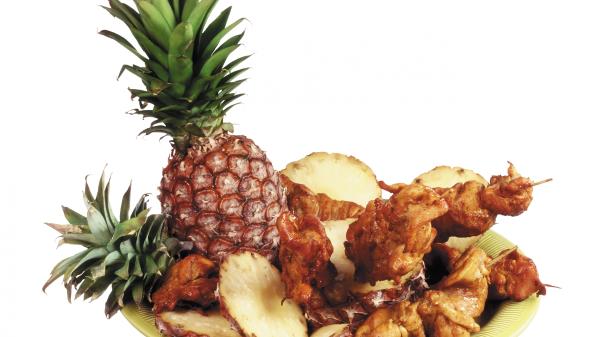 Barbecue Meat Pineapple Plate White Background Wallpaper