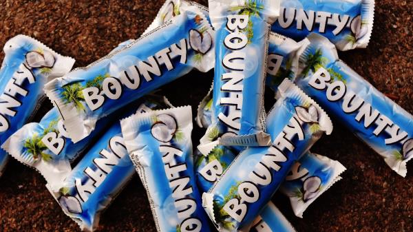 Bounty Coconut Candy Sweets Wallpaper