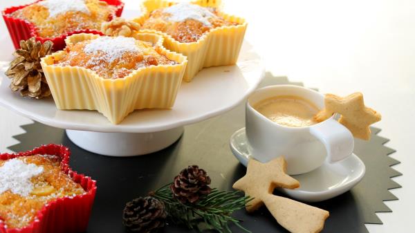 Cakes Coffee Pine Cones Christmas Wallpaper
