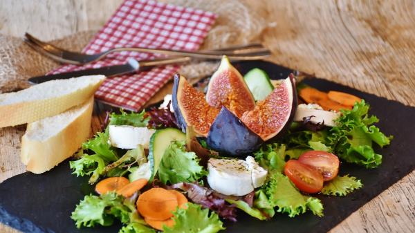 Cheese Lettuce Figs Tomatoes Vegetables Wallpaper