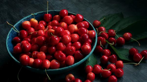Cherries Cherry Berry Plate Wallpaper