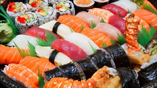 Sushi Plate Dish Wallpaper