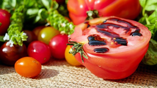 Tomatoes Tomato Sauce Vegetables Wallpaper