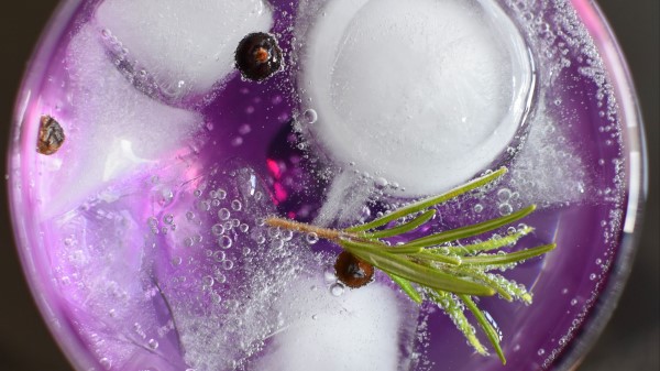 Tonic Rosemary Currant Ice Wallpaper