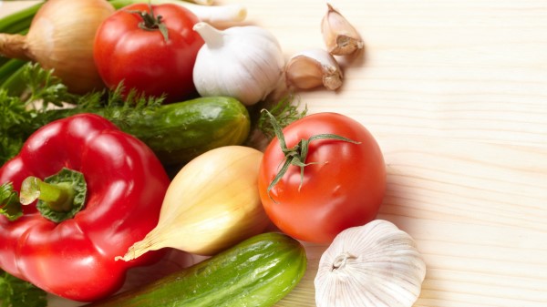 Vegetables Table Tree Peppers Cucumbers Tomatoes Garlic Onion Wallpaper
