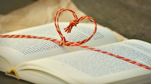 Book Heart Love Wallpaper
