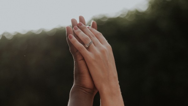 Hands Love Ring Wallpaper