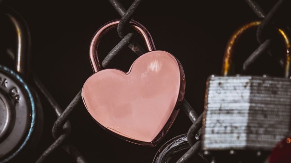 Lock Heart Pink Wallpaper