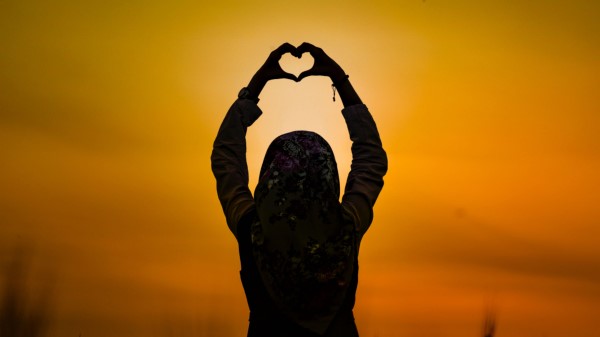 Silhouette Heart Sunset wallpaper