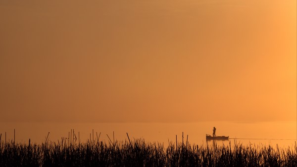 Silhouette Boat Lake Wallpaper