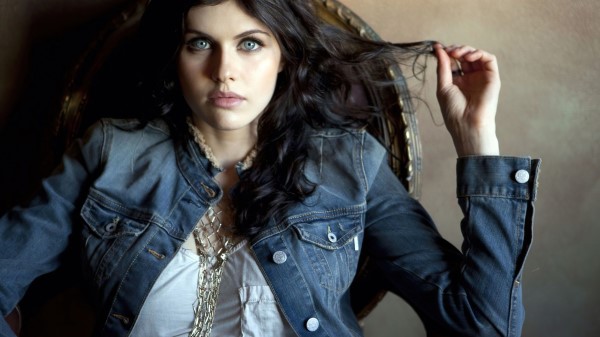 Alexandra Daddario 2020 Actress 4k Jw wallpaper