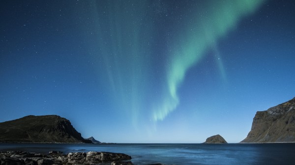 Aurora Borealis Beach 4k Bs wallpaper