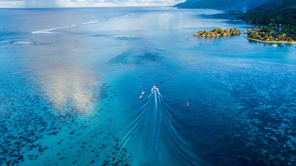 Boat Sailing Top View 4k Y0 wallpaper