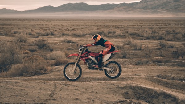 Motorcyclist Motorcycling Sand Wallpaper