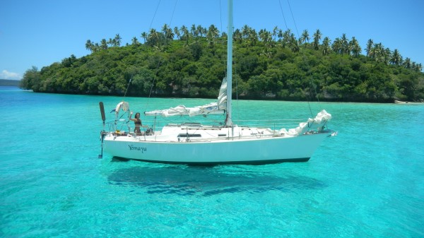 Tropics Island Yacht wallpaper