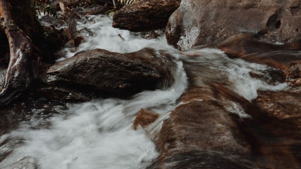 Water Stones Stream wallpaper