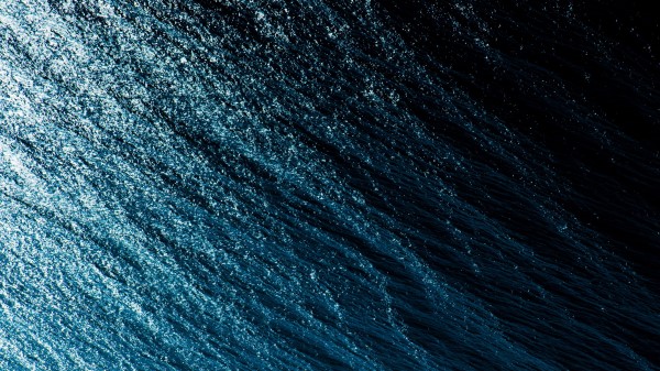 Water Surface Spray Wallpaper