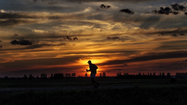 Silhouette Running Sunset Wallpaper