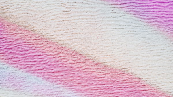 Cosmetics Gradient Relief Wallpaper