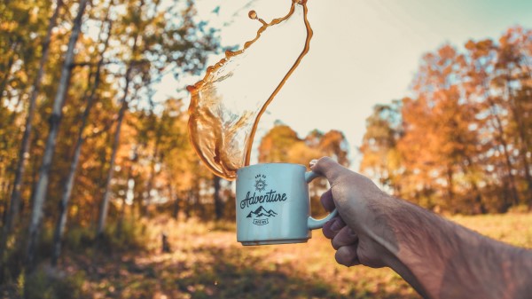 Mug Splash Hand wallpaper